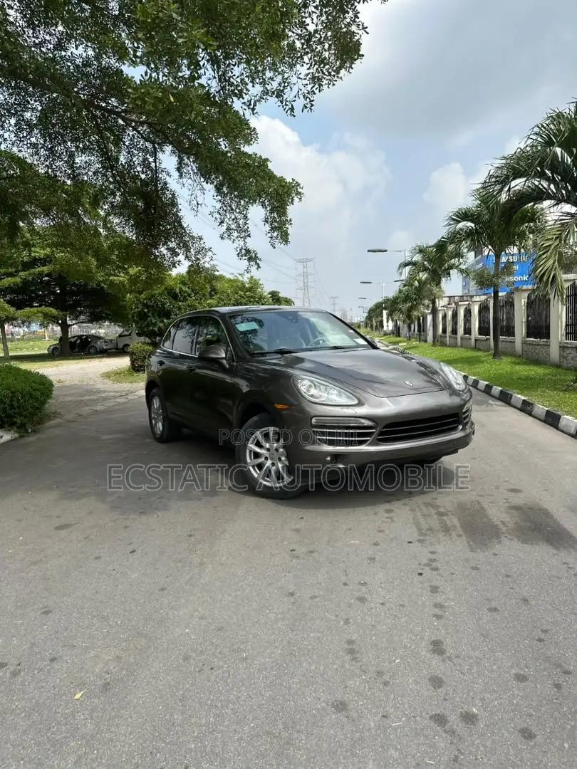 Porsche Cayenne S 2013 Brown