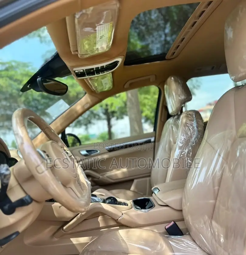 Porsche Cayenne S 2013 Brown