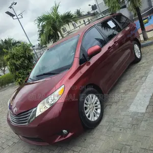 Toyota Sienna XLE 7 Passenger Mobility 2011 Maroon