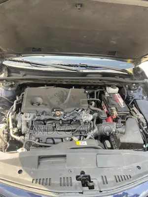 Toyota Camry SE 2021 Blue