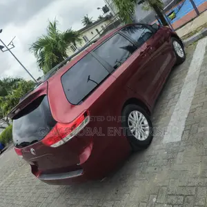 Toyota Sienna XLE 7 Passenger Mobility 2011 Maroon