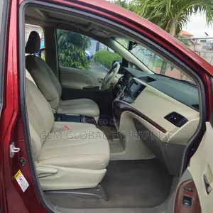 Toyota Sienna XLE 7 Passenger Mobility 2011 Maroon