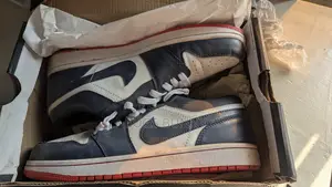Clean Nike Sneaker
