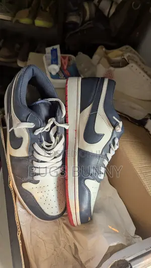 Clean Nike Sneaker