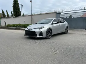 Toyota Corolla SE 4dr Sedan (1.8L 4cyl CVT) 2017 Silver