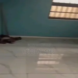 Mini Flat in Adekunle for rent