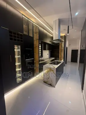 5 Bedroom Detached Duplex