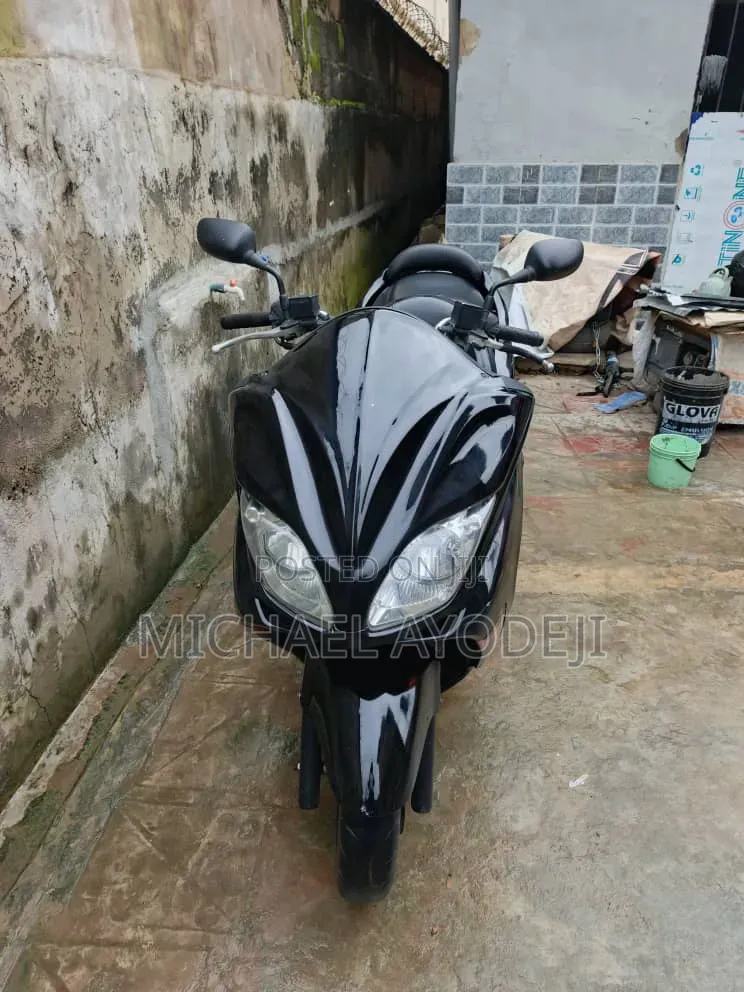 Honda Forza 2012 Black