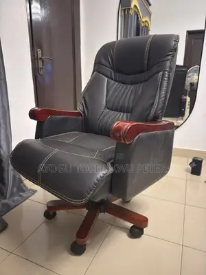 Executive Reclining Office Chair Premium Neatly Used