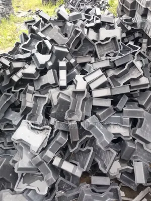 Interlocking Mold