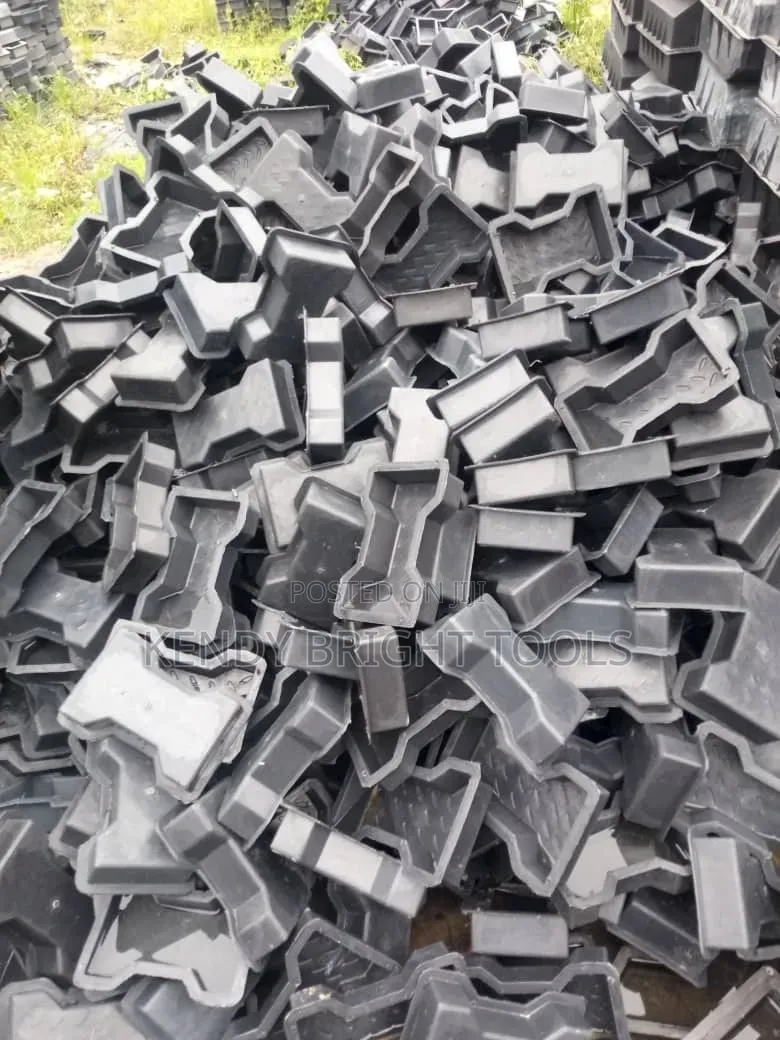 Interlocking Mold
