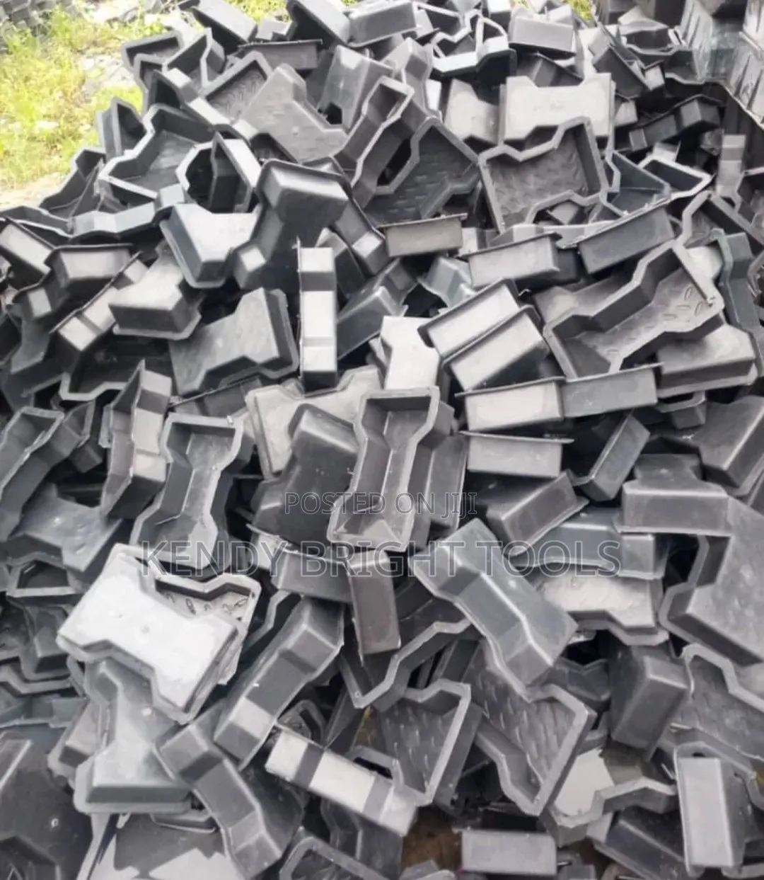 Interlocking Mold