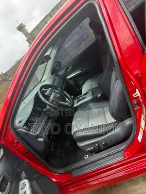Toyota Camry SE 4dr Sedan (2.5L 4cyl 6A) 2012 Red
