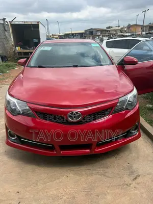 Toyota Camry SE 4dr Sedan (2.5L 4cyl 6A) 2012 Red