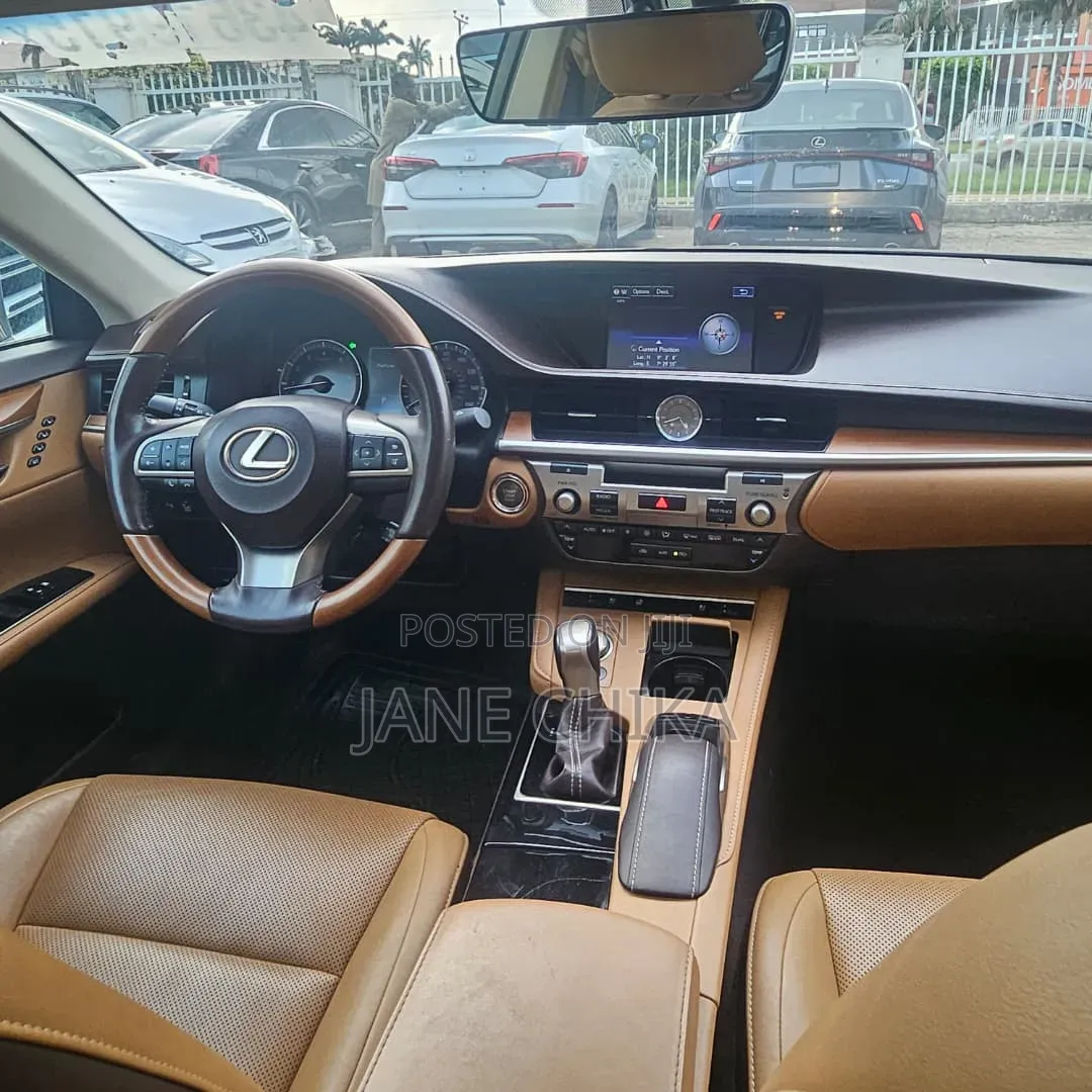 Lexus ES 2016 Black