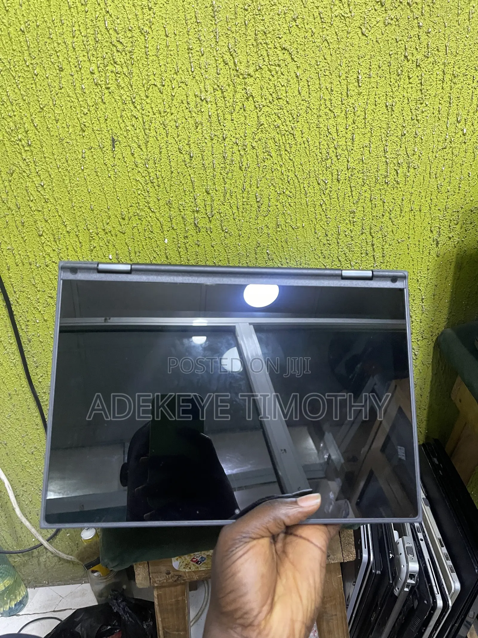 Laptop Lenovo 300e 4GB Intel Celeron SSD 128GB