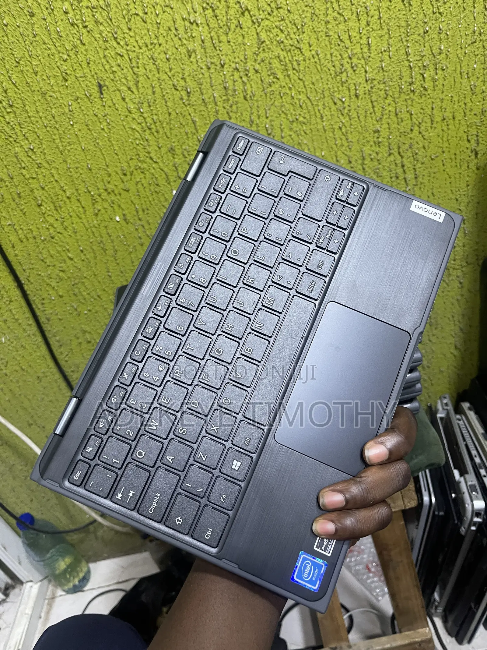 Laptop Lenovo 300e 4GB Intel Celeron SSD 128GB