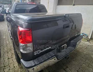 Toyota Tundra 2012 Black