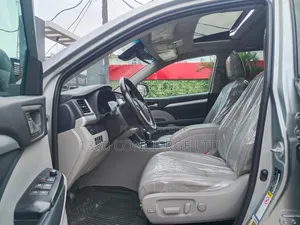 Toyota Highlander 2019 Silver