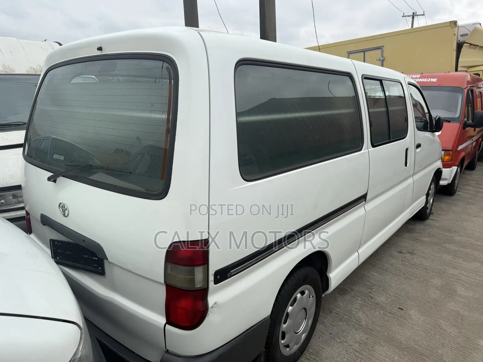 Toyota HiAce 2006 White