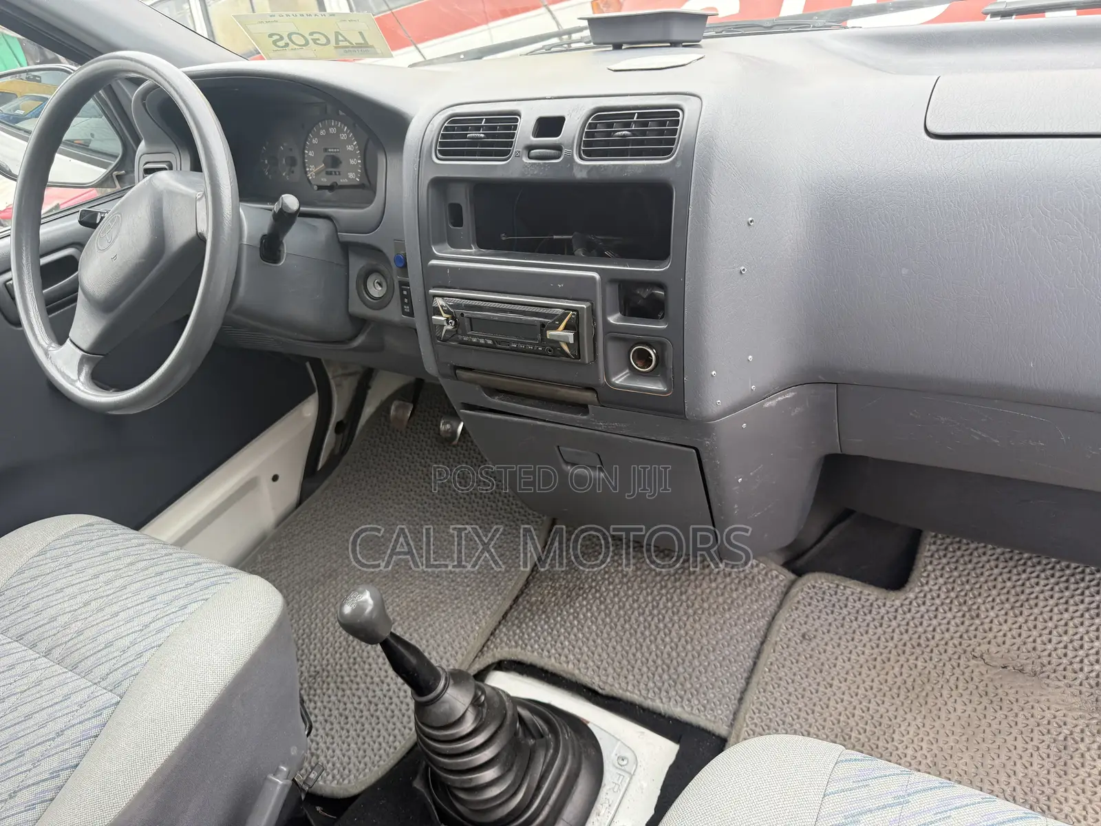 Toyota HiAce 2006 White