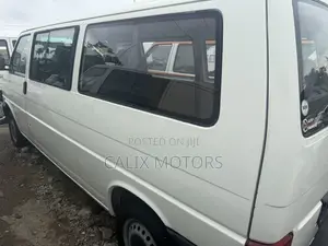Volkswagen Transporter 2005 White