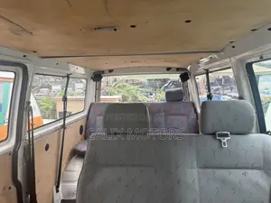 Volkswagen Transporter 2005 White