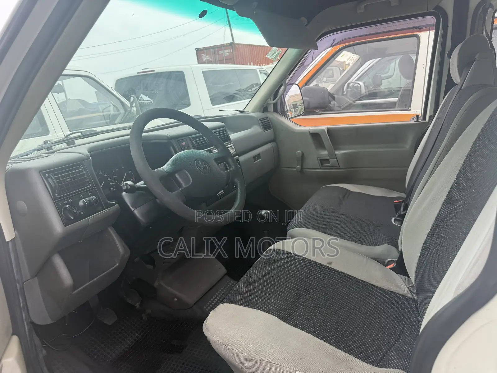 Volkswagen Transporter 2005 White