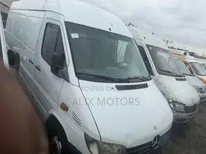 Mercedes-Benz Sprinter 2011 White