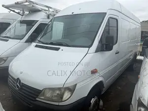 Mercedes-Benz Sprinter 2011 White