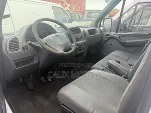 Mercedes-Benz Sprinter 2011 White
