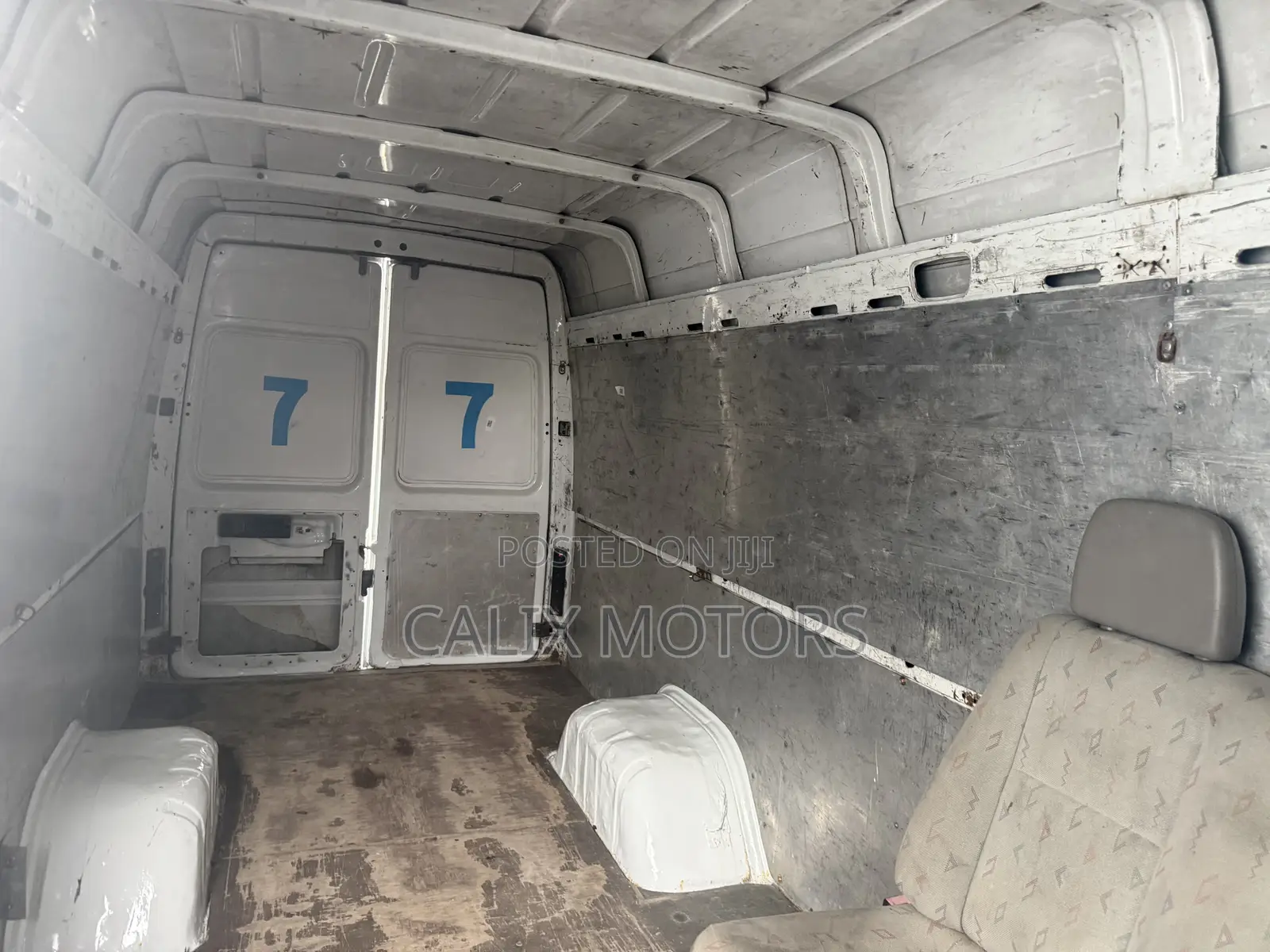 Mercedes-Benz Sprinter 2011 White