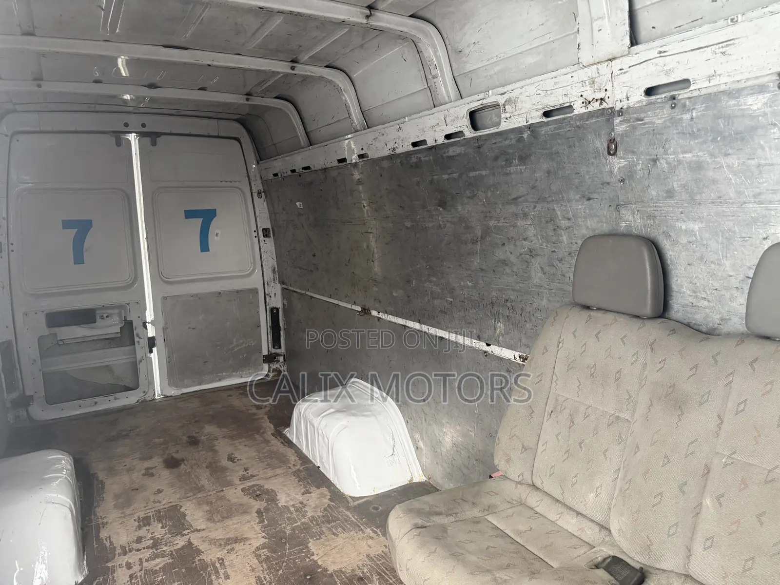 Mercedes-Benz Sprinter 2011 White