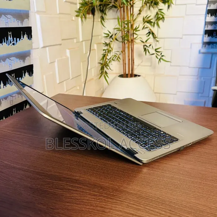 Laptop HP EliteBook 850 G3 8GB Intel Core i3 SSD 256GB