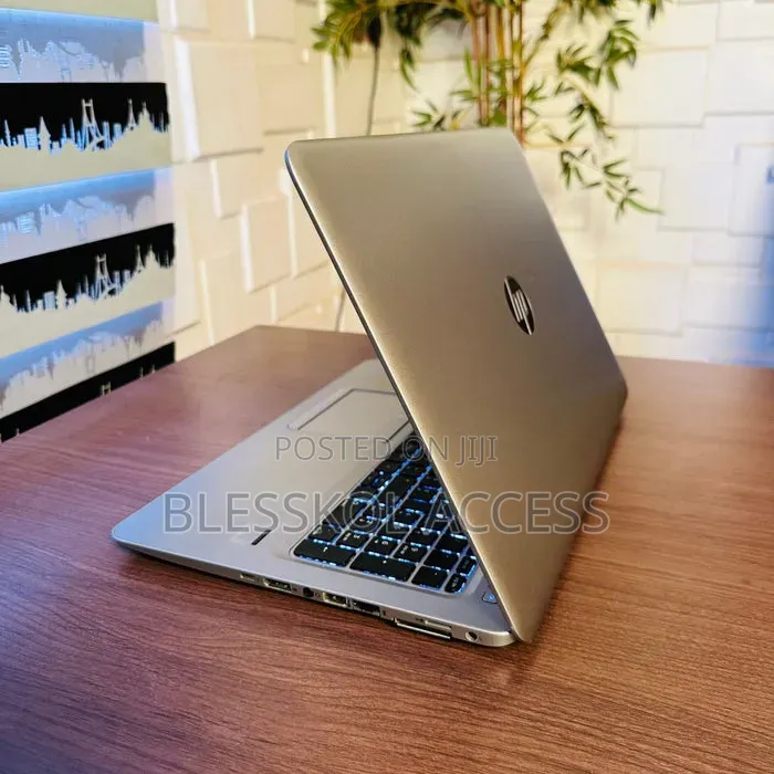 Laptop HP EliteBook 850 G3 8GB Intel Core i3 SSD 256GB