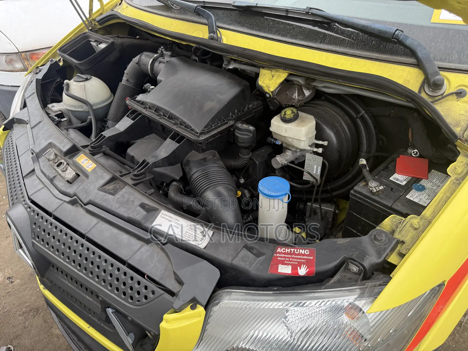 Mercedes-Benz Sprinter 2018 Yellow