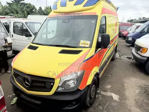 Mercedes-Benz Sprinter 2015 Yellow