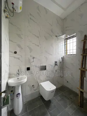 3bdrm Bungalow in Efab Queens Estate for rent
