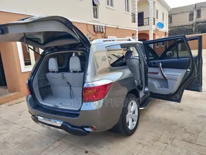 Toyota Highlander 2009 Gray