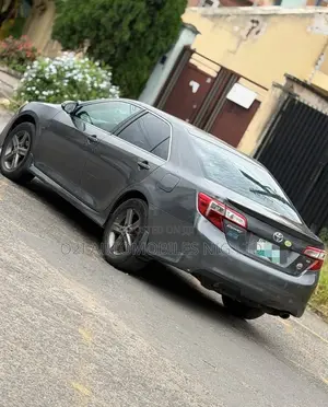 Toyota Camry 2014 Gray