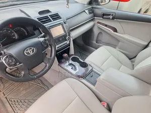 Toyota Camry XLE 4dr Sedan (2.5L 4cyl 6A) 2012 Black