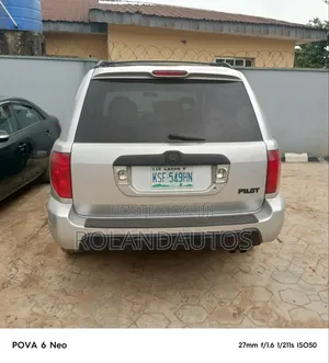 Honda Pilot 2005 Silver