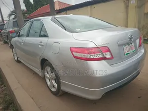 Toyota Camry 2010 Silver