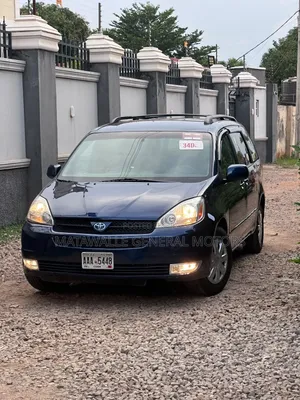 Toyota Sienna 2005 Blue