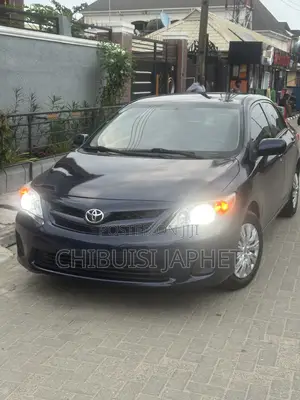 Toyota Corolla L 4dr Sedan (1.8L 4cyl 5M) 2013 Blue