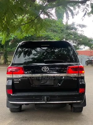 Toyota Land Cruiser 5.7 V8 VX-S 2021 Black