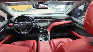 Toyota Camry XSE (2.5L 4cyl 8A) 2019 White