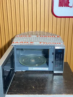 Very Clean Foreign Used Tokunbo Microwave Oven