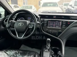 Toyota Camry 2018 White