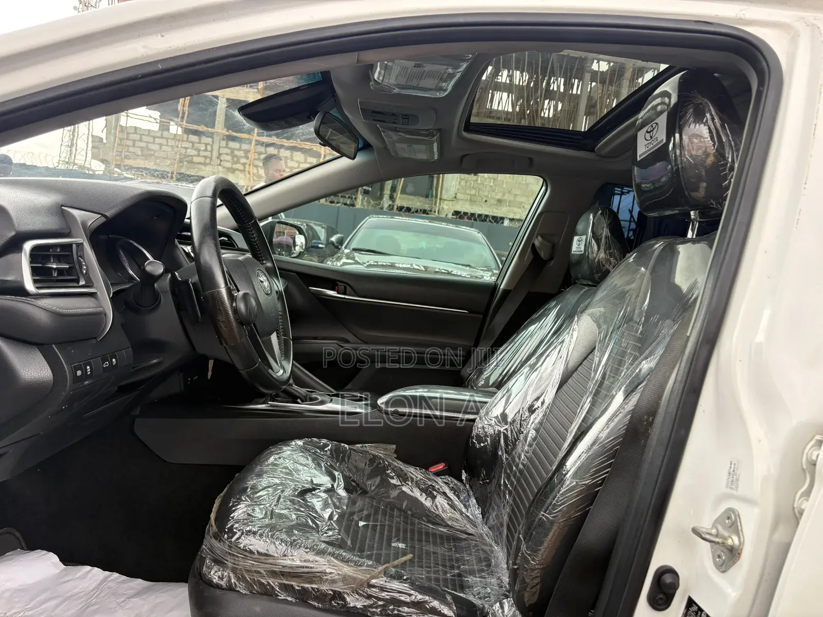 Toyota Camry 2018 White